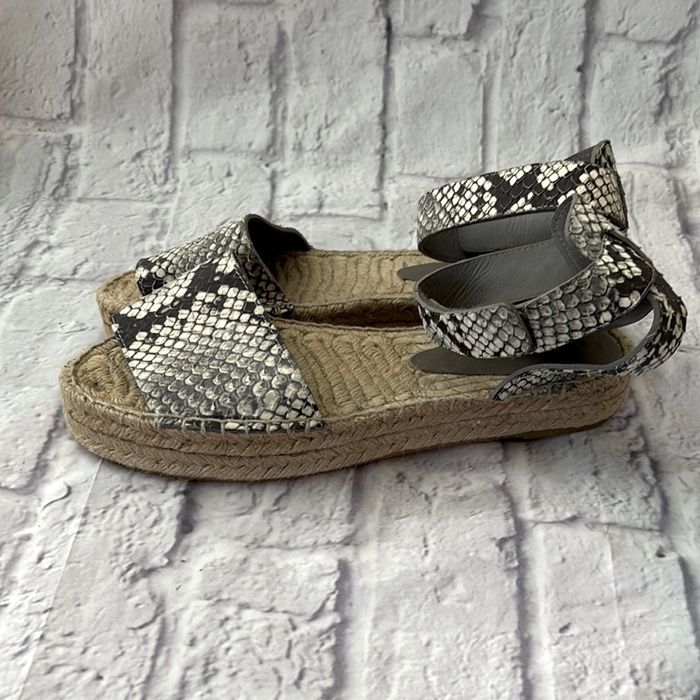 🔵”LIKE NEW” VINCE Snakeskin Espadrille Velcro Ankle Strap Sandal - Picture 5 of 10